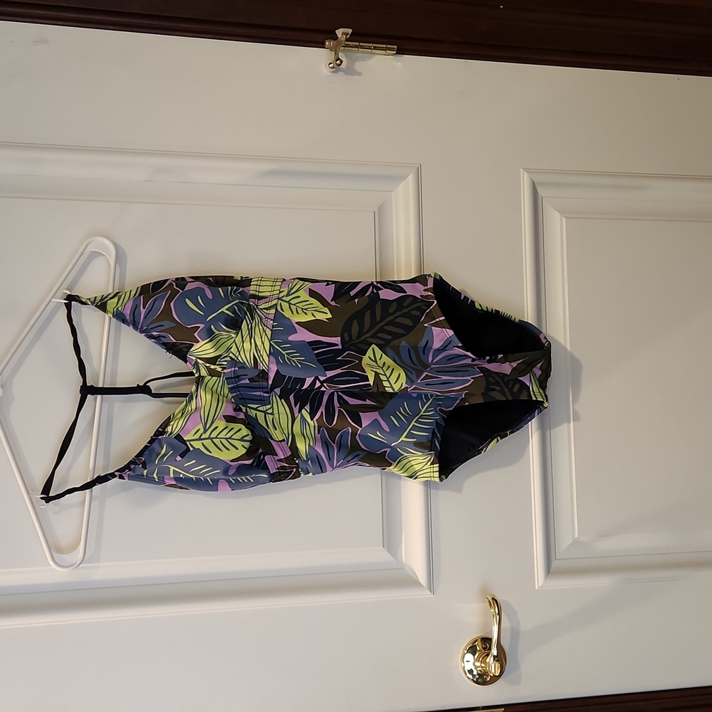Woman's brand new bathing suit, never worn, size Medium (8-10)